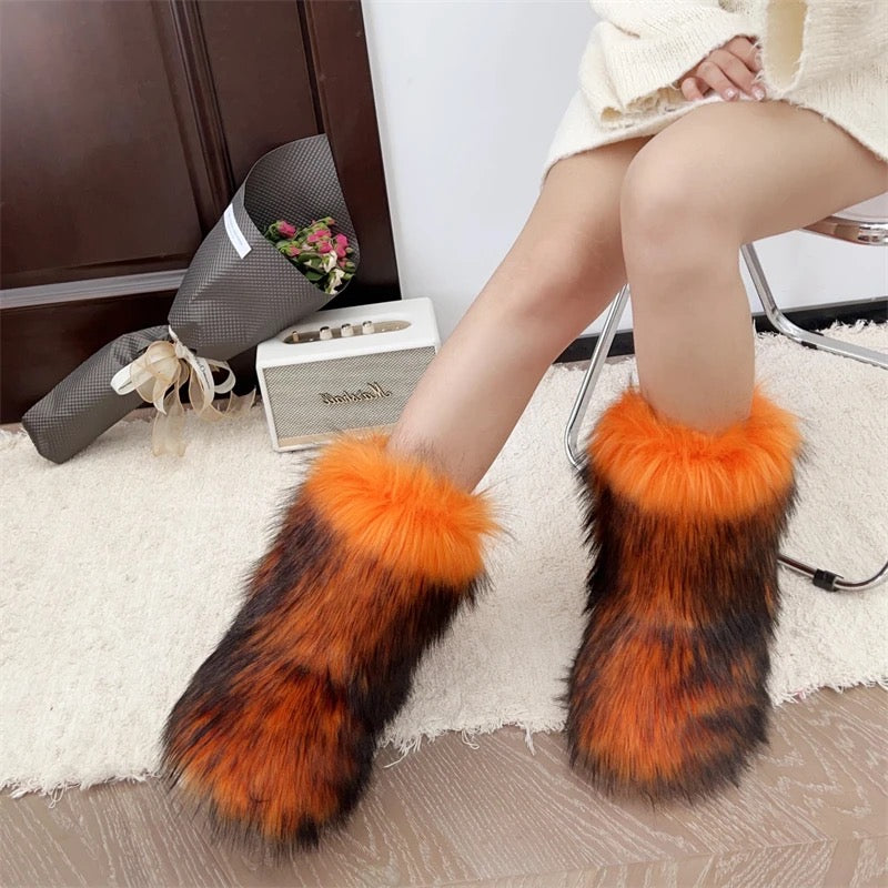 “Raccoon” fur boots