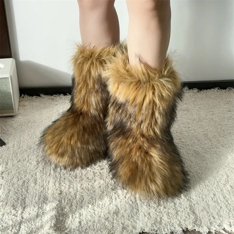 “Raccoon” fur boots